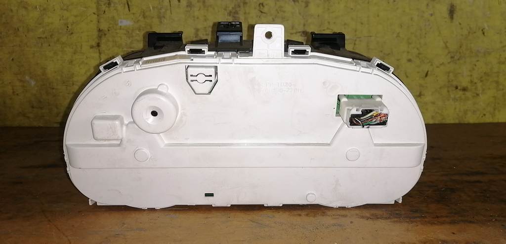 щиток приборов Mitsubishi Outlander