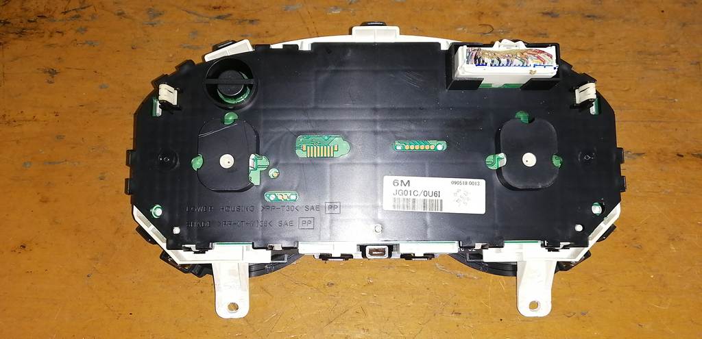 щиток приборов Nissan X-Trail