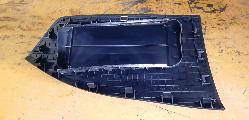 airbag пассажирский Mazda Demio