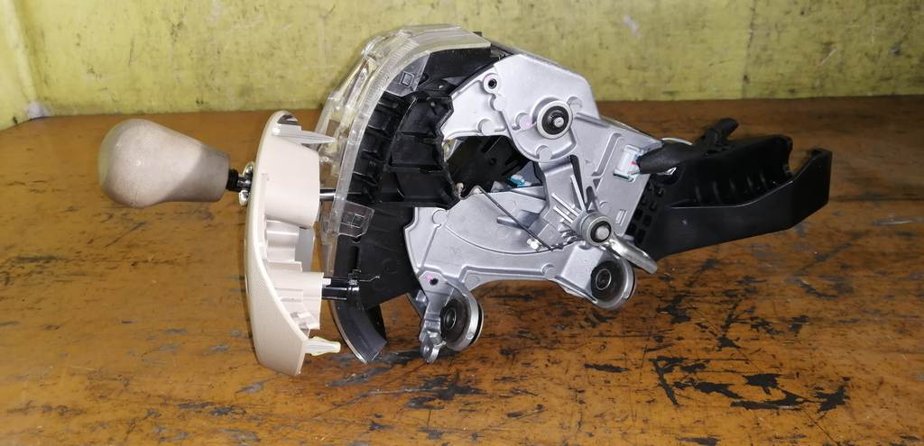 селектор акпп Toyota Sienta