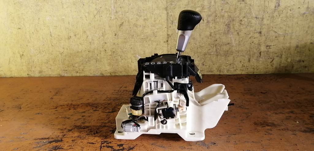 селектор акпп Mitsubishi Outlander