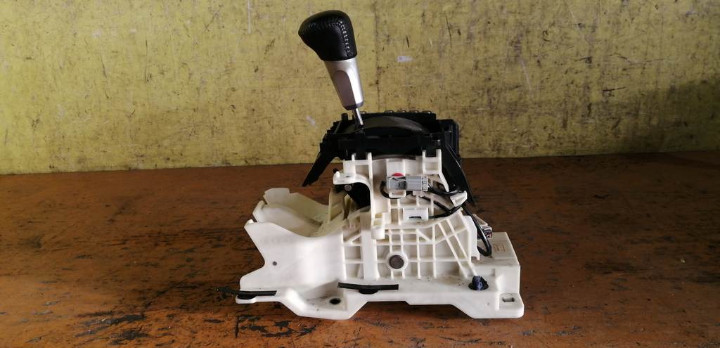 селектор акпп Mitsubishi Outlander