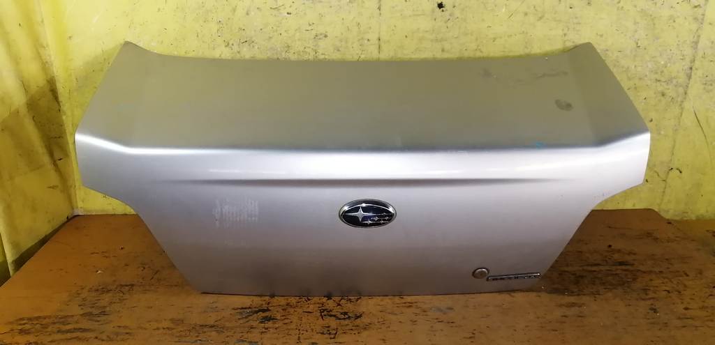 крышка багажника Subaru Impreza