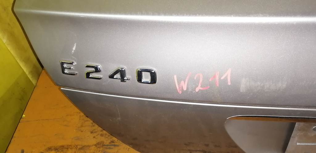 крышка багажника Mercedes-Benz E-Class