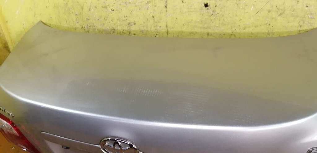 крышка багажника Toyota Camry