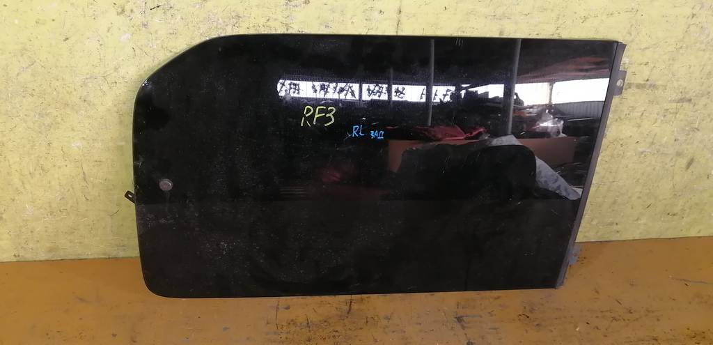 стекло багажника Honda Stepwgn