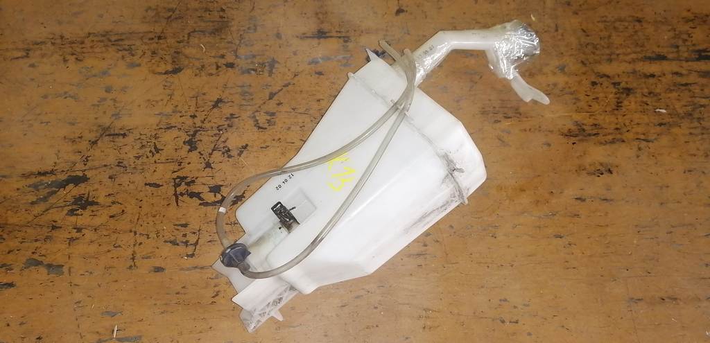 бачок омывателя Nissan March