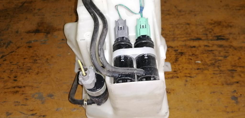 бачок омывателя Subaru Impreza