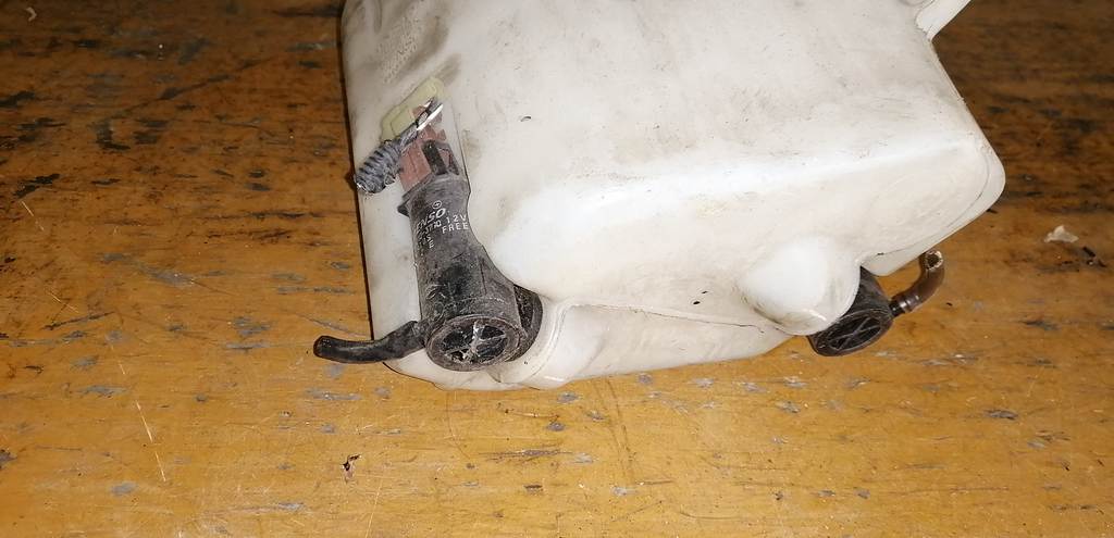 бачок омывателя Honda Element