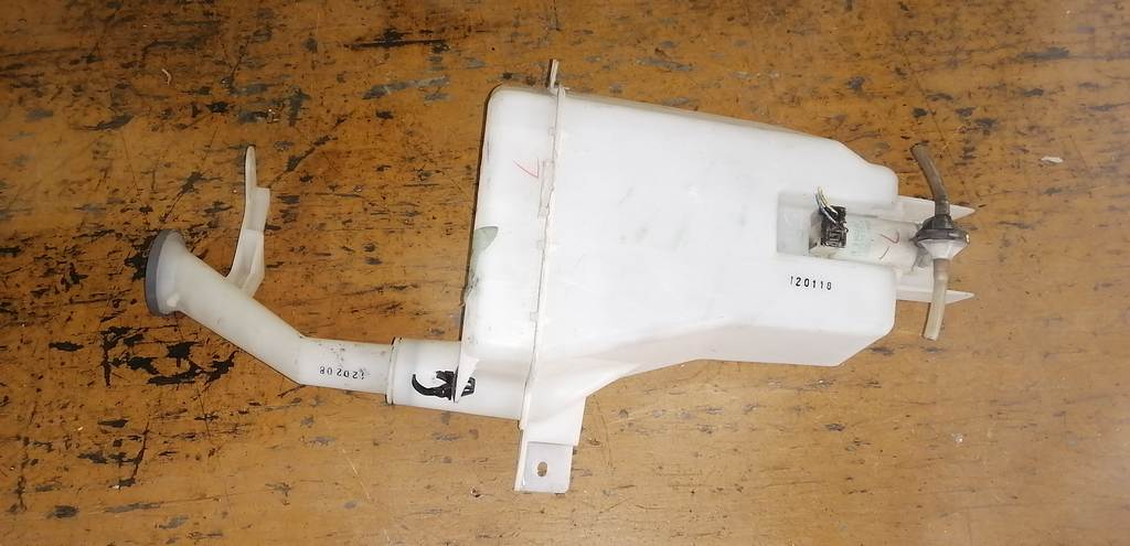 бачок омывателя Nissan March