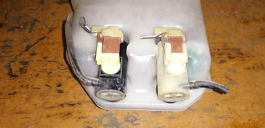 бачок омывателя Honda Stepwgn