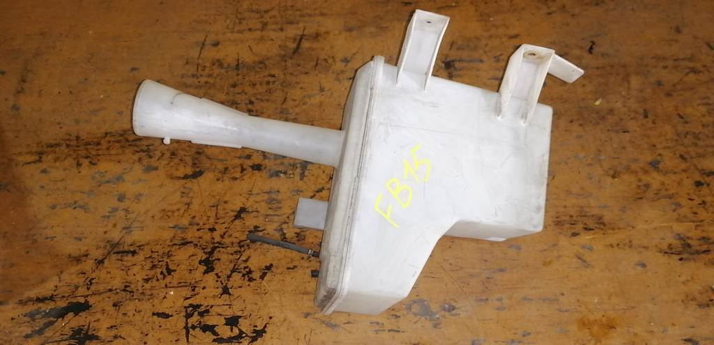 бачок омывателя Nissan Sunny