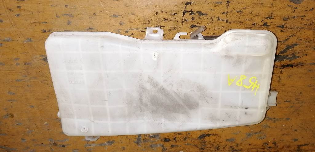 бачок омывателя Mitsubishi Pajero Mini