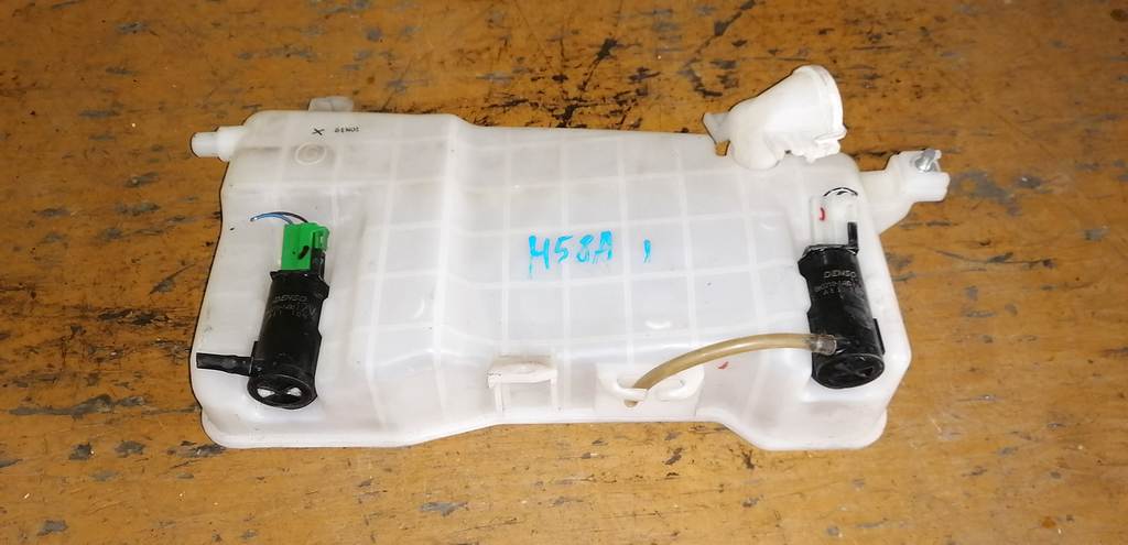 бачок омывателя Mitsubishi Pajero Mini