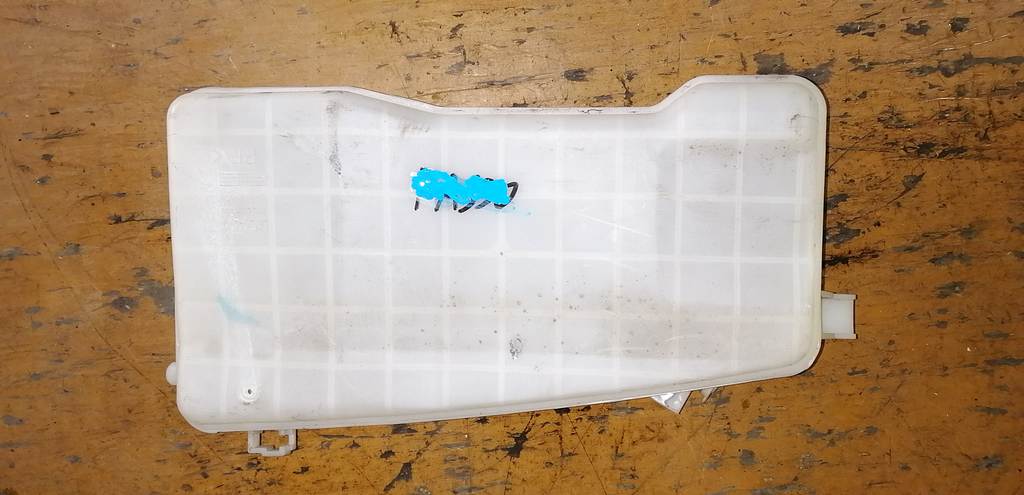 бачок омывателя Mitsubishi Pajero Mini