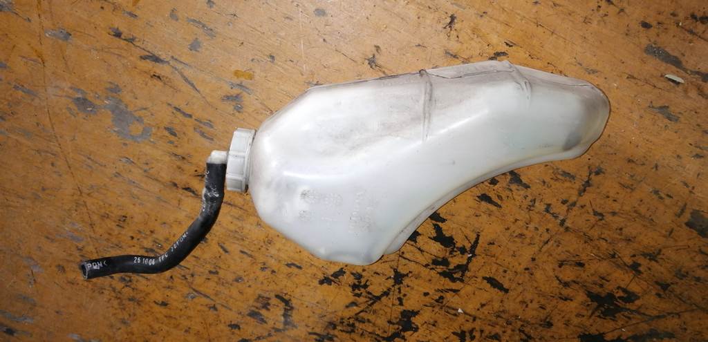 бачок расширительный Honda Zest