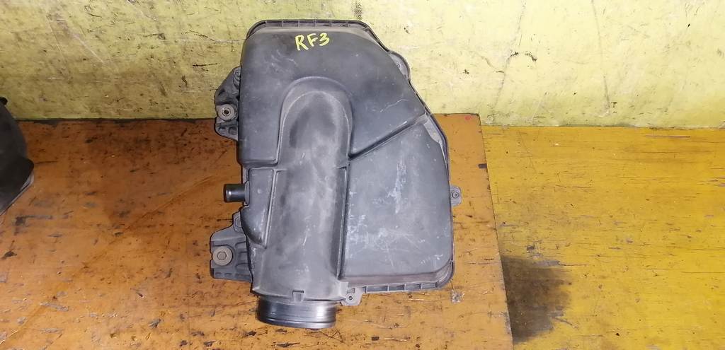 корпус воздушного фильтра Honda Stepwgn