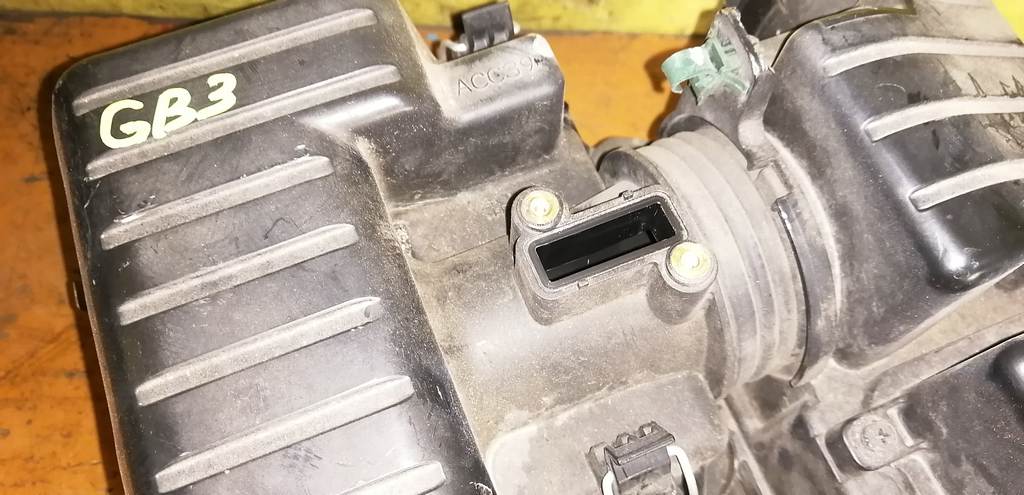 корпус воздушного фильтра Honda Freed