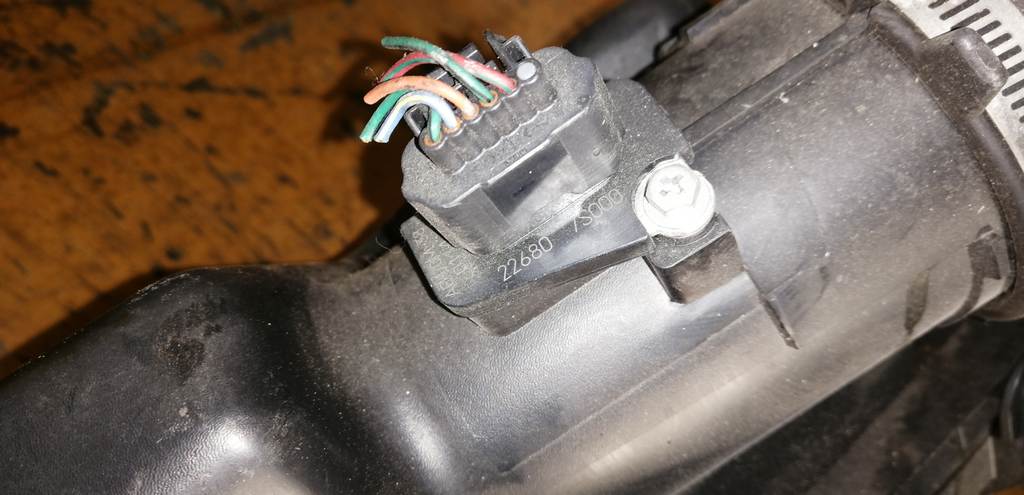 корпус воздушного фильтра Nissan Teana