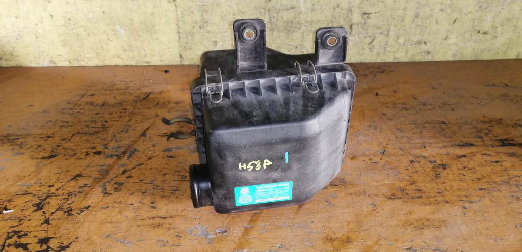 корпус воздушного фильтра Mitsubishi Pajero Mini