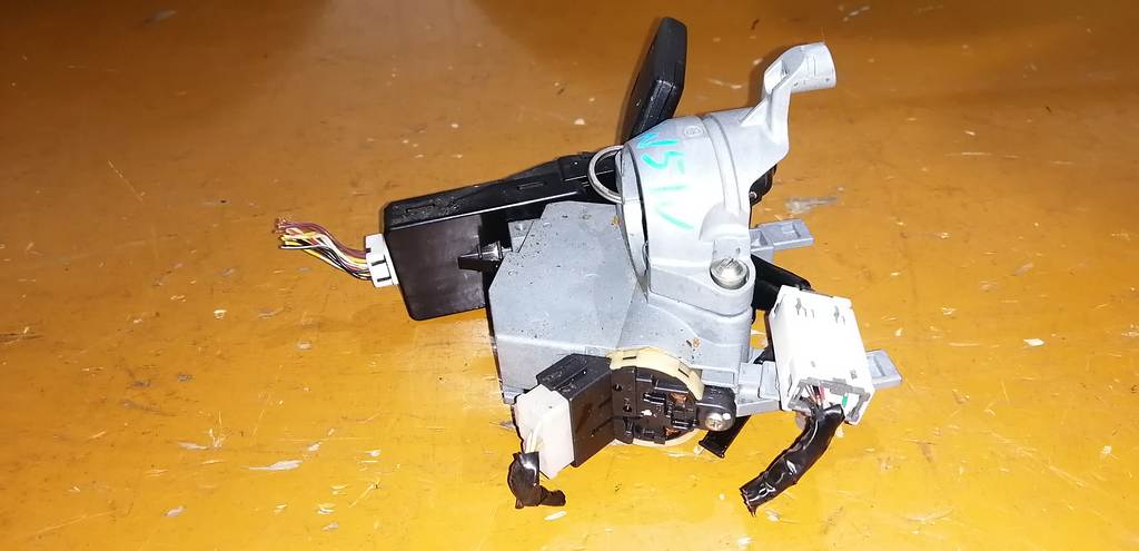 замок зажигания Mitsubishi Outlander