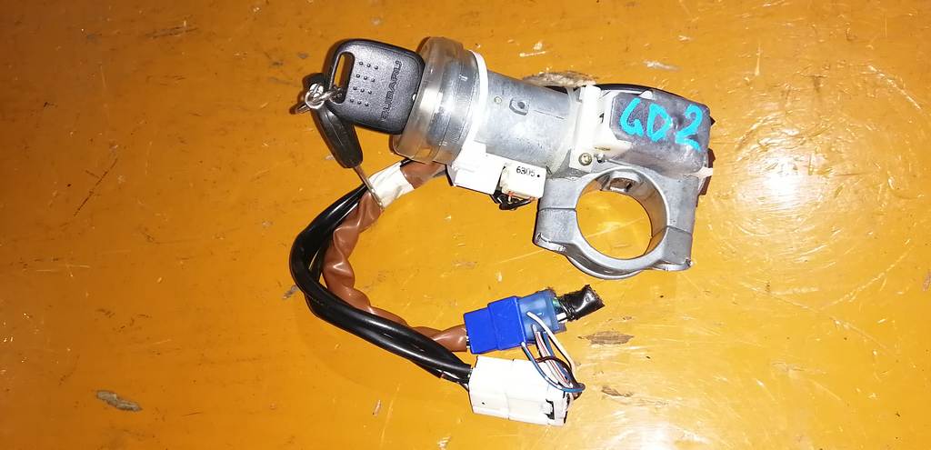 замок зажигания Subaru Impreza