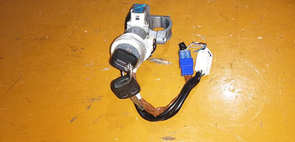 замок зажигания Subaru Impreza