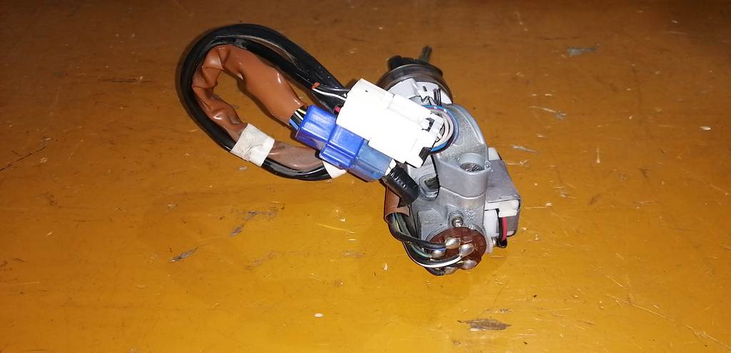 замок зажигания Subaru Impreza