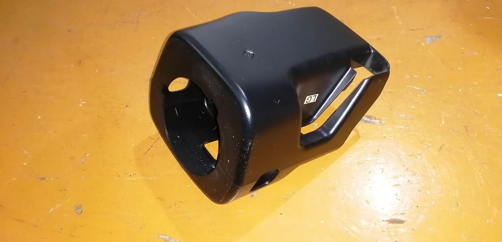 кожух рулевой колонки Subaru Impreza