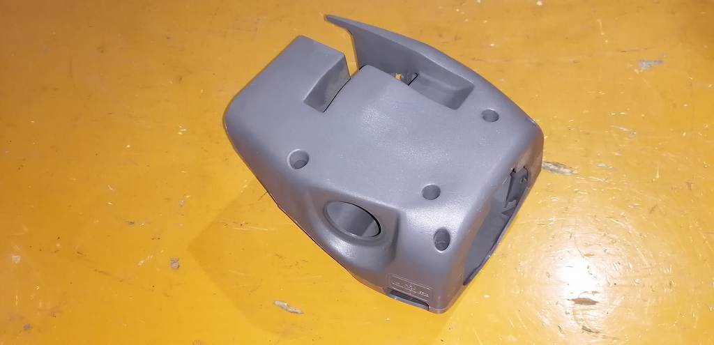 кожух рулевой колонки Nissan Sunny