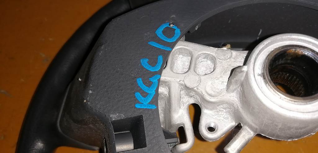 airbag водительский Toyota Passo