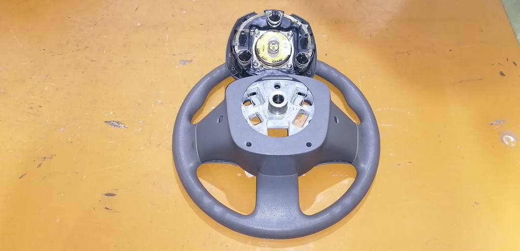 airbag водительский Nissan March