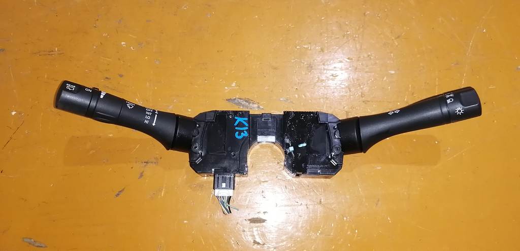 гитара Nissan March