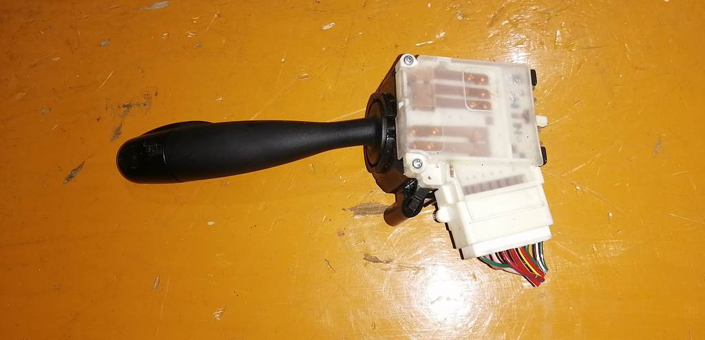 переключатель поворотников и света Toyota Passo