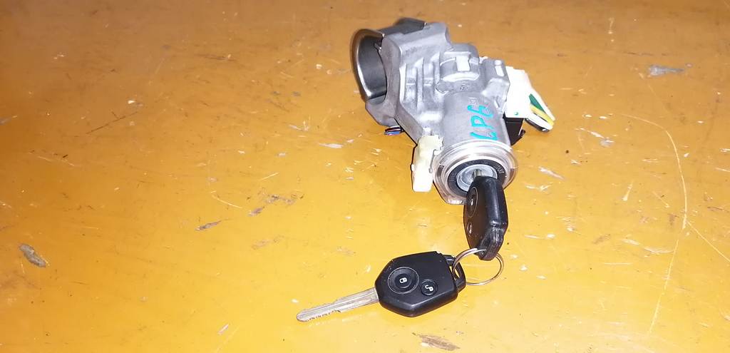 замок зажигания Subaru Impreza