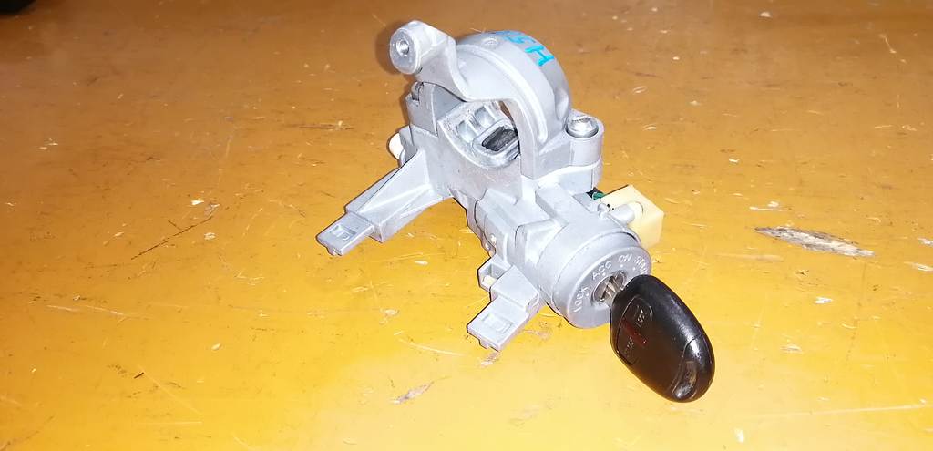 замок зажигания Mitsubishi Pajero Mini