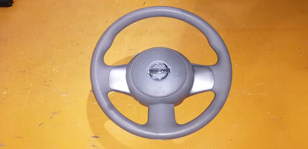 airbag водительский Nissan March