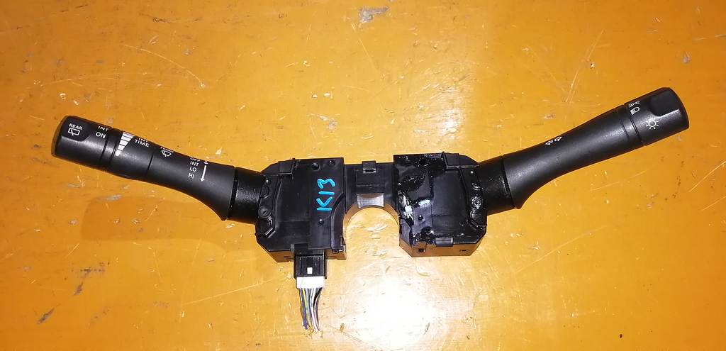 переключатель поворотников и света Nissan March