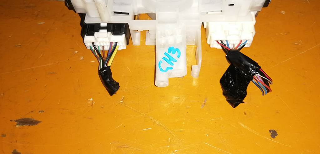 переключатель поворотников и света Subaru Impreza