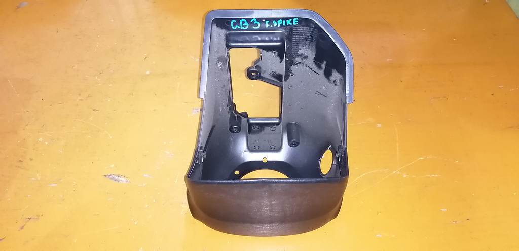 кожух рулевой колонки Honda Freed Spike