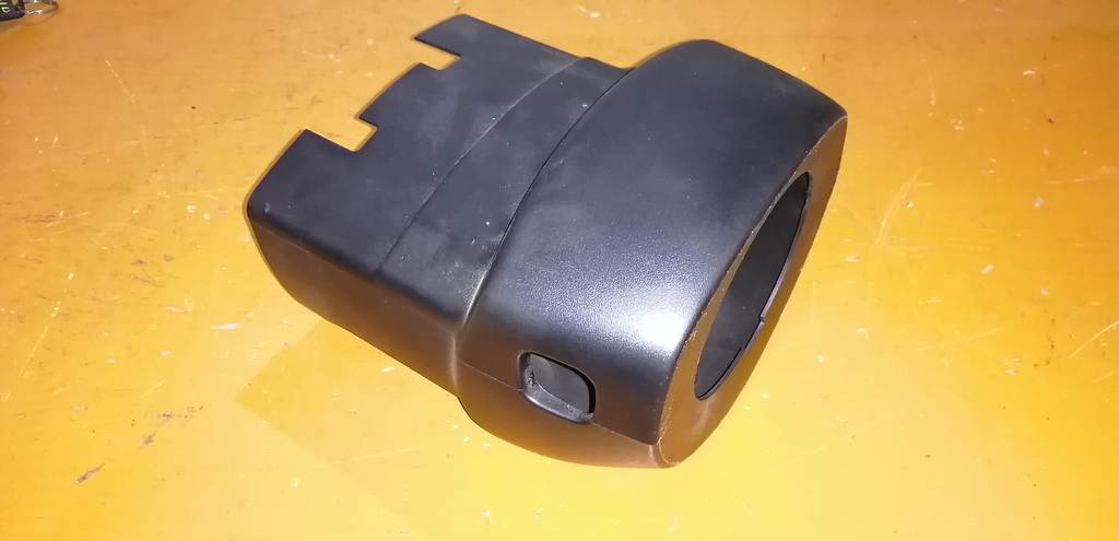 кожух рулевой колонки Subaru Impreza