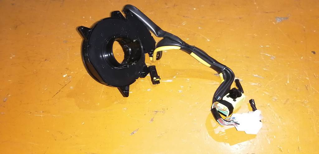 шлейф-лента руля Subaru Legacy