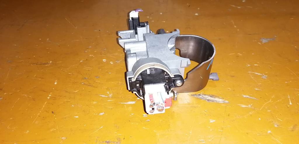 контактная группа замка зажигания Mazda Demio