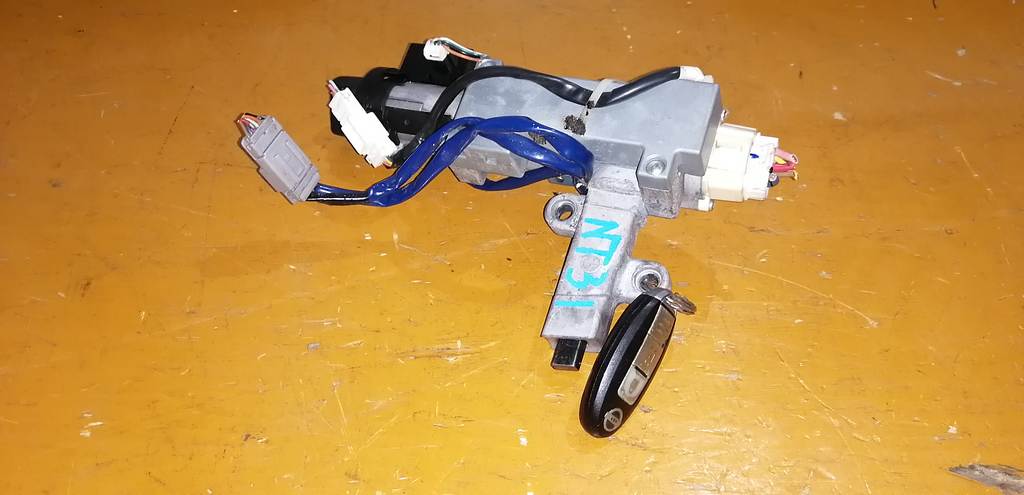 замок зажигания Nissan X-Trail