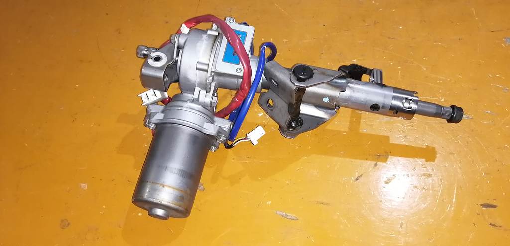 рулевая колонка Toyota Sienta