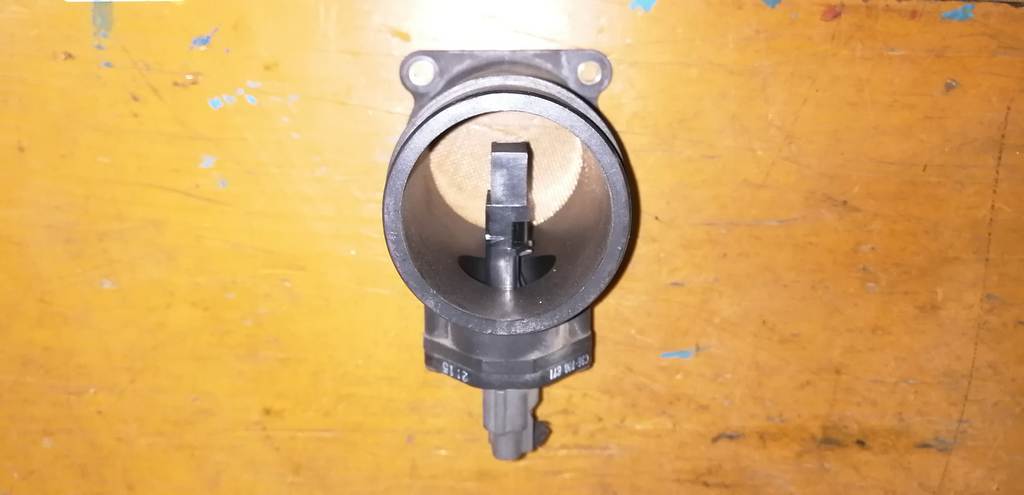 датчик расхода воздуха Nissan Sunny