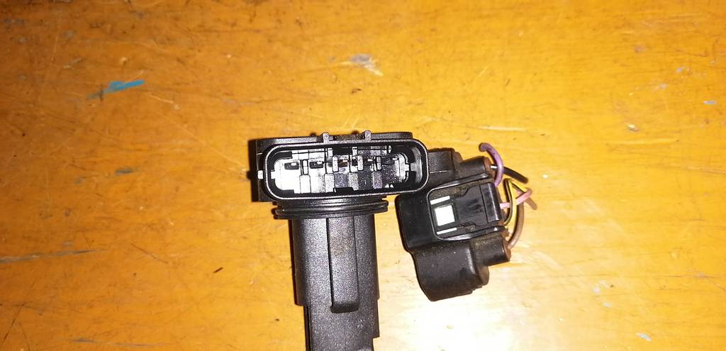 датчик расхода воздуха Toyota Funcargo