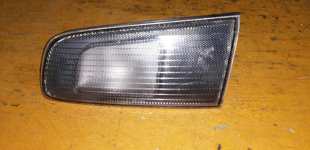 стоп-сигнал Mazda Demio