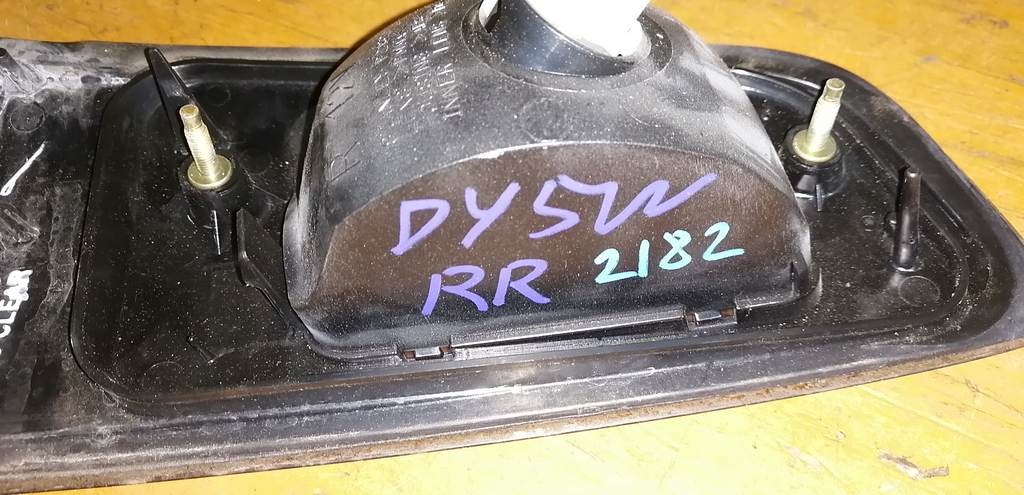 стоп-сигнал Mazda Demio