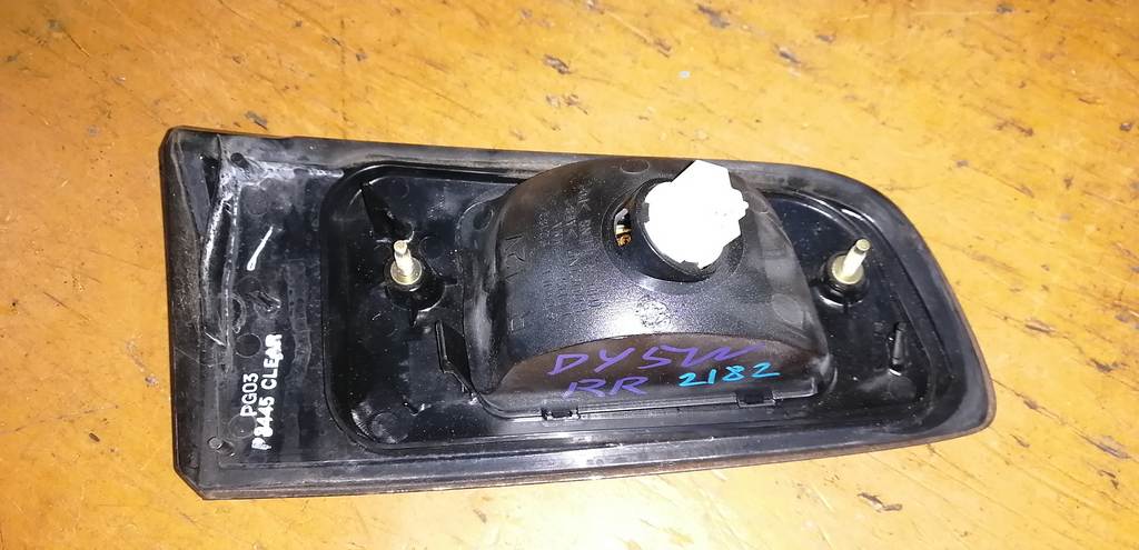 стоп-сигнал Mazda Demio